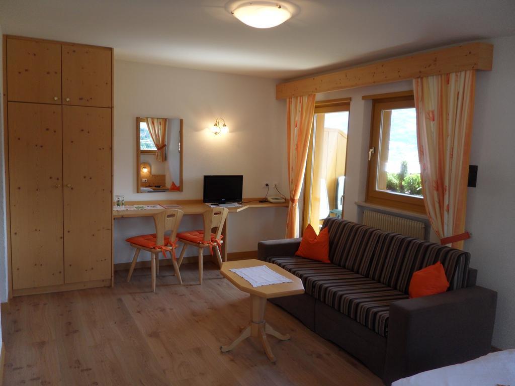 Hotel Fleuralp Cermes Camera foto