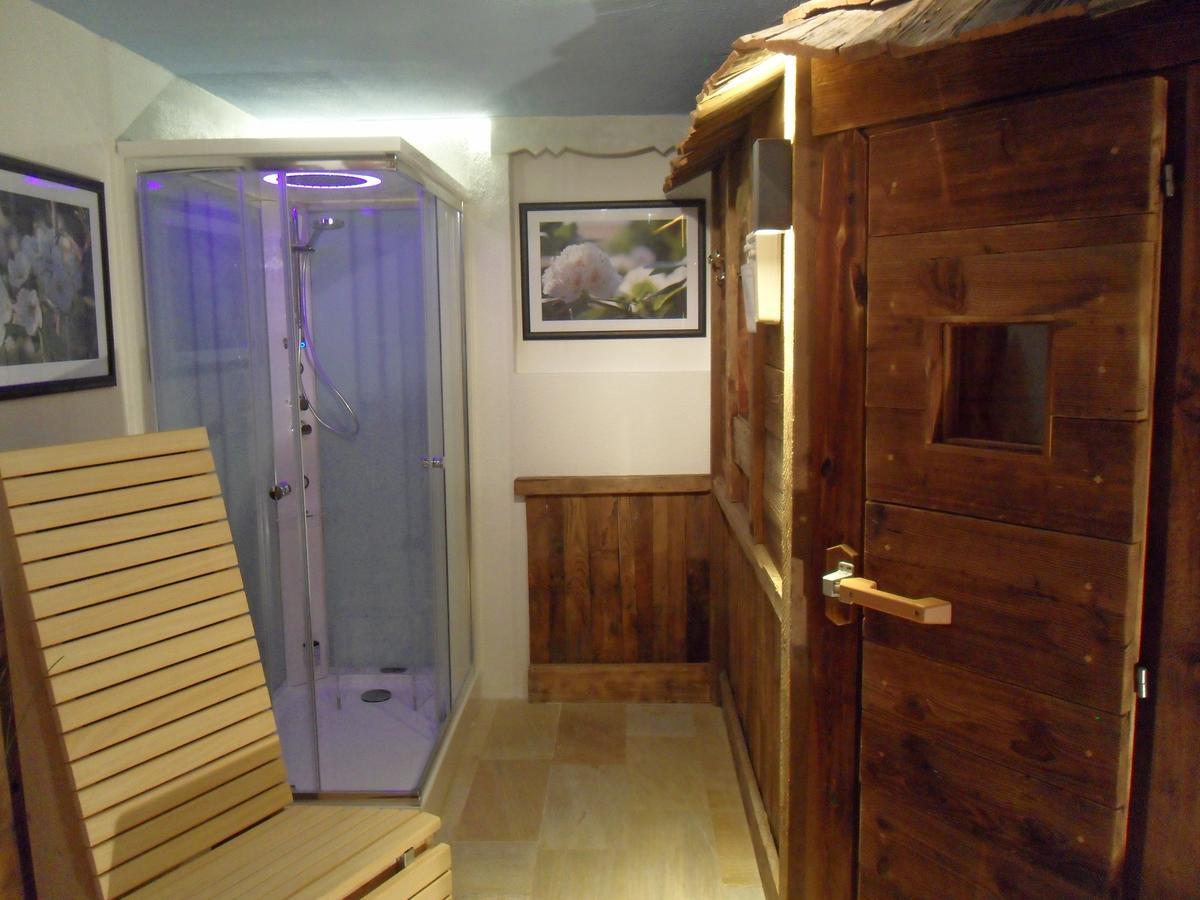Hotel Fleuralp Cermes Esterno foto